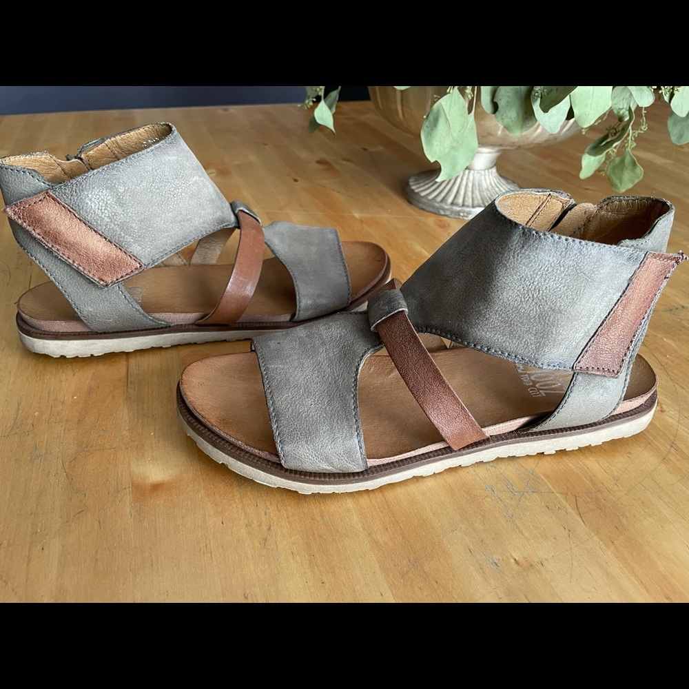 Mix Mooz fall sandal size 40